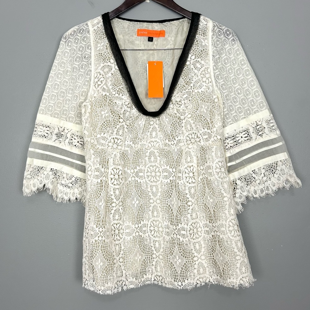 Cynthia Steffe Lace Flare Blouse Women’s Size 12 Scalloped Peasant Boho Silk
